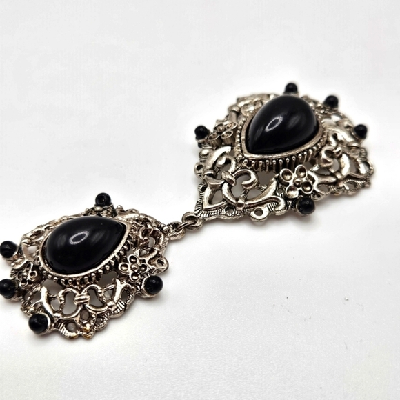 VINTAGE Victorian Revival Silver -Tone and Faux Black Onyx Filigree Brooch Pin - Picture 3 of 5